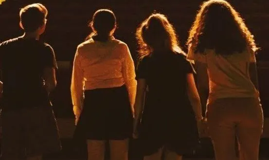 photo  quelques participants au théâtre d’improvisation. 