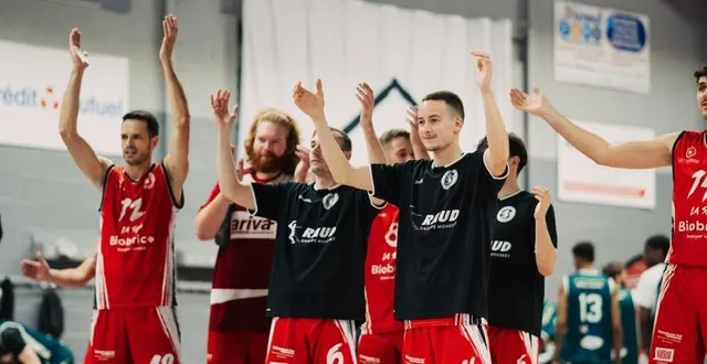 photo  la joie des joueurs de la séguinière.  &copy;  la séguinière saint-louis basket 