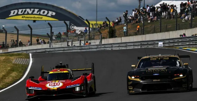 photo  après des retrouvailles dans deux catégories différentes récemment, ferrari et ford s’affronteront en hypercar en 2027.  &copy;  archives le maine libre – denis lambert 