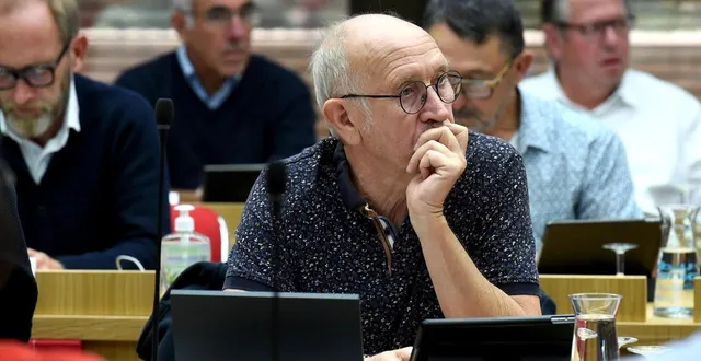 photo  franck charruau, chef de file du groupe « avec vous ! uni.e.s à gauche », au conseil municipal de cholet entre 2021 et 2026.  &copy;  archives co - étienne lizambard 