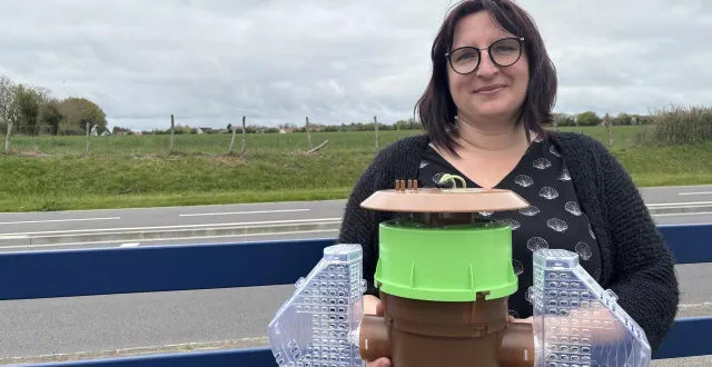 photo  lucie réaux alerte sur les dangers des piégeages artisanaux de frelons asiatiques. le piège beevital, en vente au gds, a été testé et approuvé.  &copy;  ouest-france 