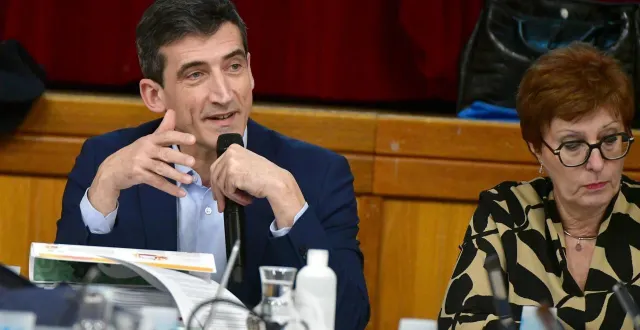 photo  réélu dans un fauteuil comme un maire de niort, jérôme baloge devrait conserver la présidence de la communauté d’agglomération du niortais (can) à l’issue du vote prévu ce jeudi 2 avril. elisabeth maillard est pressentie pour être sa 1re vice-présidente.  &copy;  co - marie delage 