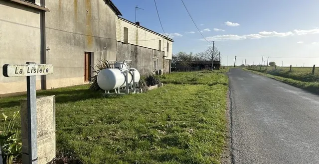 photo  l’enquête se poursuit après la découverte du corps d’un homme de 82 ans à son domicile de montrevault-sur-èvre.  &copy;  ouest-france 