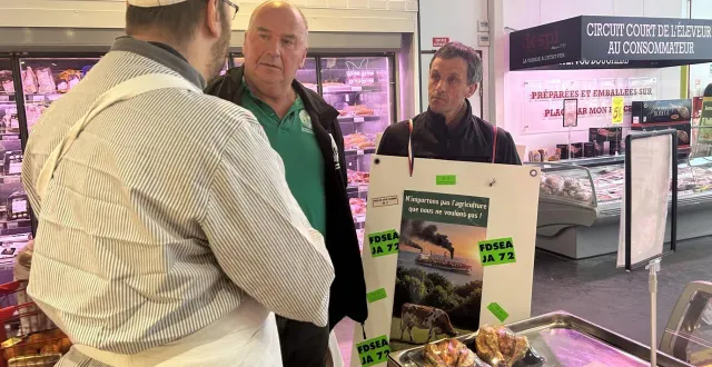 photo  laurent ragot (au centre), éleveur et président de la section 