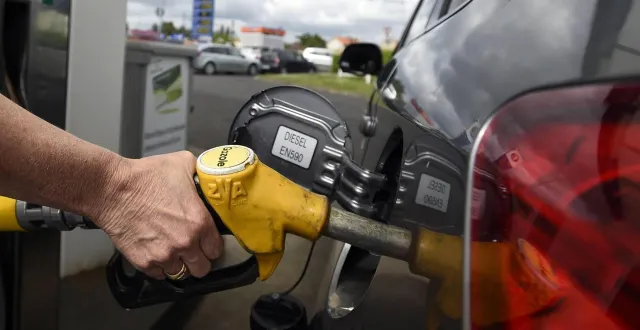 photo  le gouvernement en fait-il assez pour faire face à la flambée des prix des carburants ?  &copy;  archives co - 