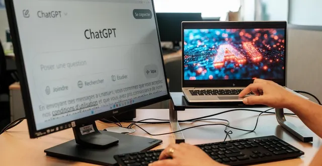 photo  une élue de rotterdam (pays-bas) a été exclue de son parti après avoir utilisé de façon exagérée une intelligence artificielle pour retoucher son visage sur ses affiches de campagne. photo d’illustration.  &copy;  simon torlotin / archives ouest- 