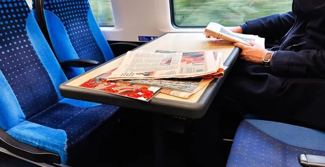 photo  « vive la seconde classe, où je peux lire le journal sans reproches. » photo d’illustration.  &copy;  asphotowed / getty images 