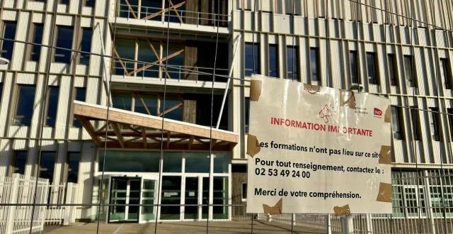 photo  le technicampus sncf du mans devait ouvrir le lundi 9 mars 2026. près d’un mois plus tard, il est toujours fermé et devrait le rester encore plusieurs semaines.  &copy;  le maine libre 
