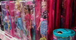 Info insolite  les fans de la plus célèbre poupée du monde ont déchanté quand ils sont entrés sur le festival. 