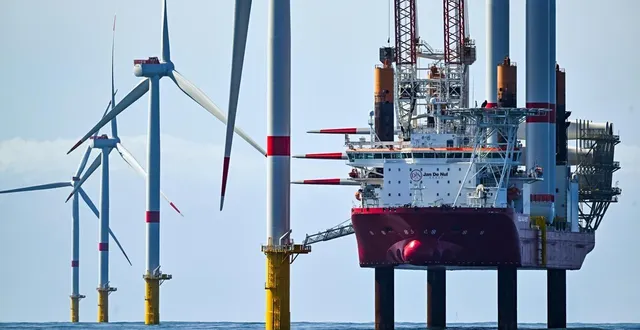 photo  la construction du parc éolien en mer offshore des îles d' yeu et de noirmoutier (emyn) est sur le point de s’achever.  &copy;  franck dubray / ouest france 