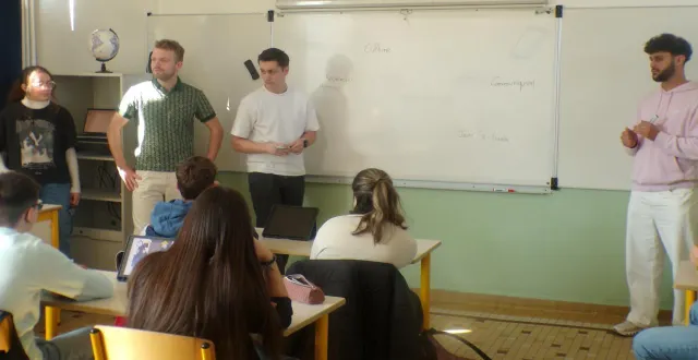 photo  les étudiants au cours de leur intervention.  &copy;  ouest-france 
