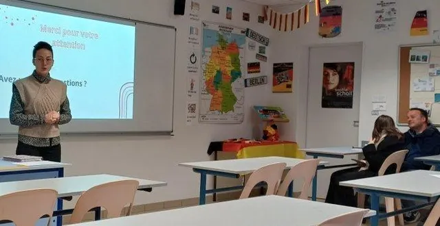 photo  mme lassinot, professeured’allemand, a présenté le séjour aux élèves et aux familles pour leur échange linguistique.  &copy;  co 