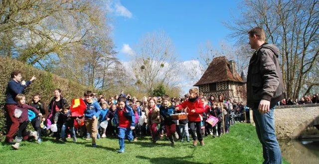 photo  les châteaux du territoire de lisieux jouent le jeu pour pâques, et organisent plusieurs chasses aux œufs.  &copy;  archives ouest-france 